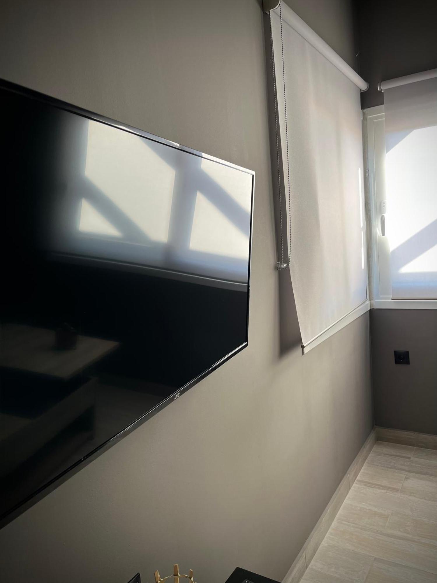 ארטמידה Joannas Airport Luxury Rooms מראה חיצוני תמונה