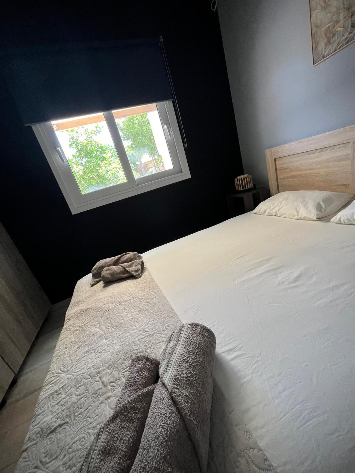 ארטמידה Joannas Airport Luxury Rooms מראה חיצוני תמונה