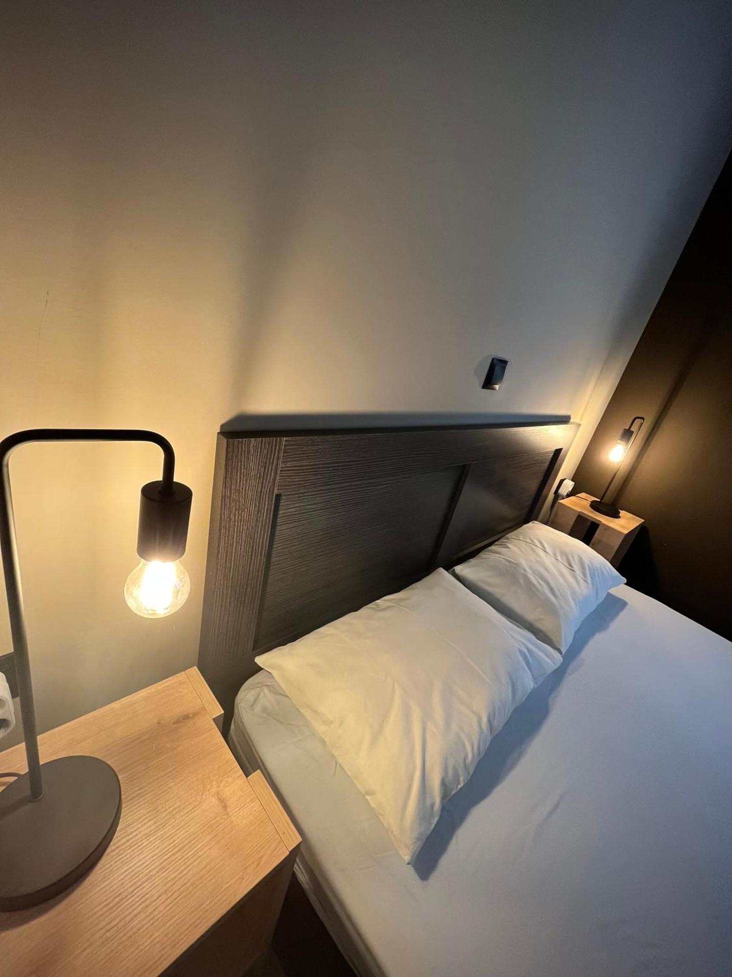 ארטמידה Joannas Airport Luxury Rooms מראה חיצוני תמונה