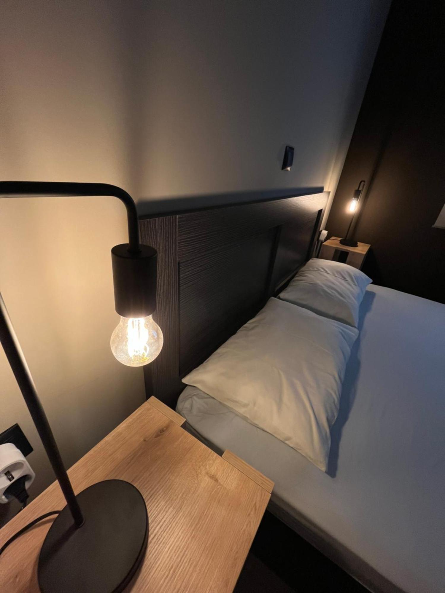 ארטמידה Joannas Airport Luxury Rooms מראה חיצוני תמונה